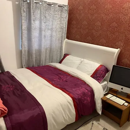 Captivating 1-bed In Leeds *