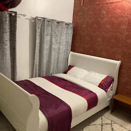 Apartment Captivating 1-bed In Leeds